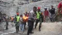 Свлечиште од земја уби најмалку 5 лица во нелегален рудник за злато во Индонезија