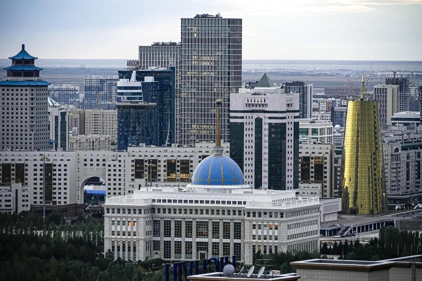Казахстан выдворил российскую блогершу за оскорбления казахстанцев