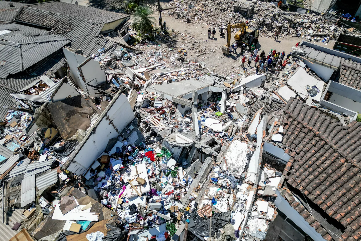 Colombia earthquake death toll rises to 281, with hundreds still missing