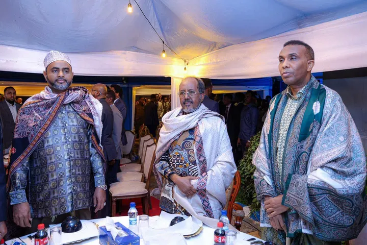 MW Xasan Sheekh oo ka qayb galay casho-sharaf loo sameeyay Guddoomiyaha cusub ee Golaha Shacabka