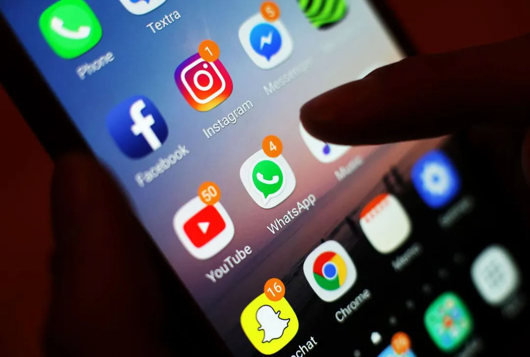 Frankreichs Verfassungsrat stoppt Macrons Social-Media-Verbot