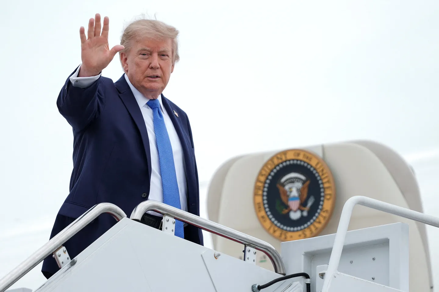 Trump apuuzia hali za afya za wanajeshi wa Marekani wanaopigana na Iran