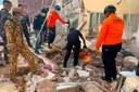Powerful 7.7-magnitude quake off Indonesia sparks mass evacuations