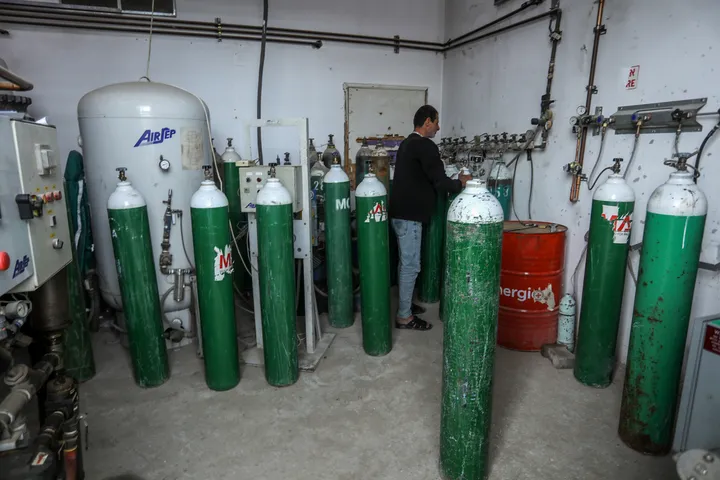 Most Gaza oxygen stations forced out of service over Israel's total blockade