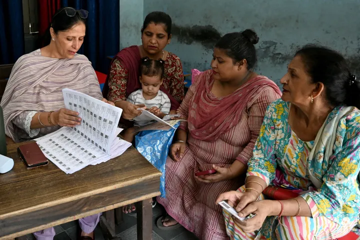 SIR को कांग्रेस ने बताया ‘भारतीयों को मताधिकार से वंचित करने का तरीका’