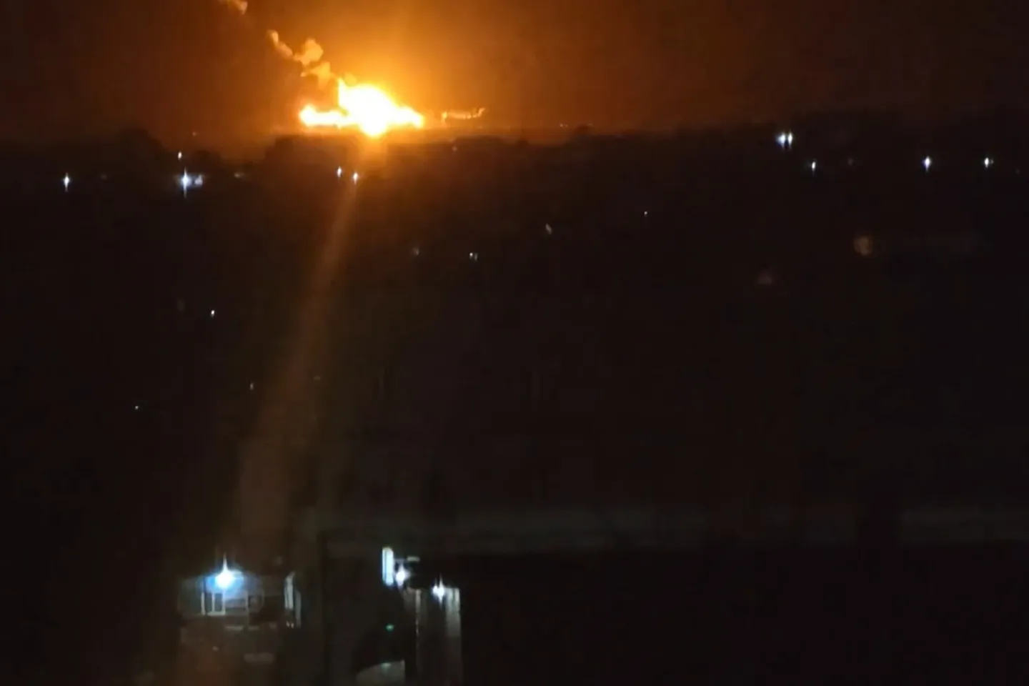 Yemeni army reports targeting Houthi reinforcements in Taiz