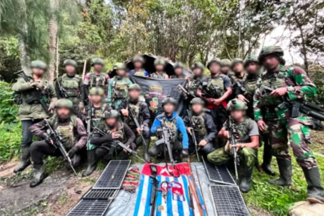 TNI sita senjata api milik OPM usai gerebek persembunyian di Intan Jaya