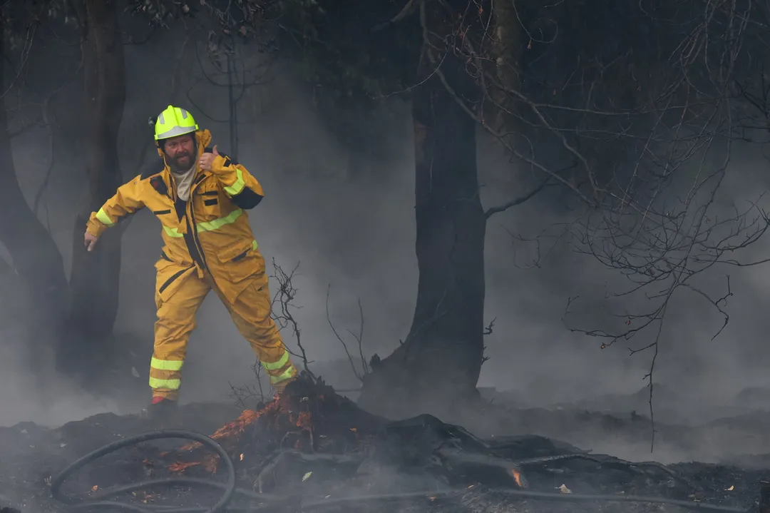 Bosbrand verwoest 2.700 hectare in Oost-België; honderden mensen geëvacueerd