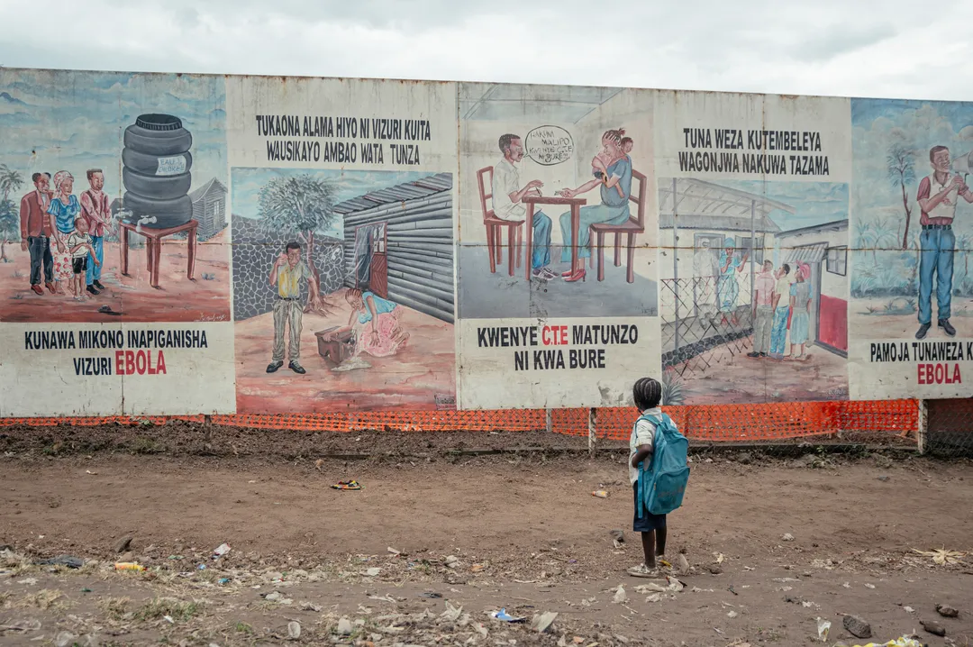 Ebola: l’épidémie progresse toujours en RDC et menace la région