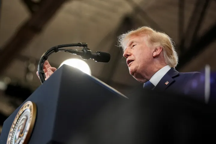 Trump threatens to bomb Oman if it 'gets in the way' of US-Iran talks