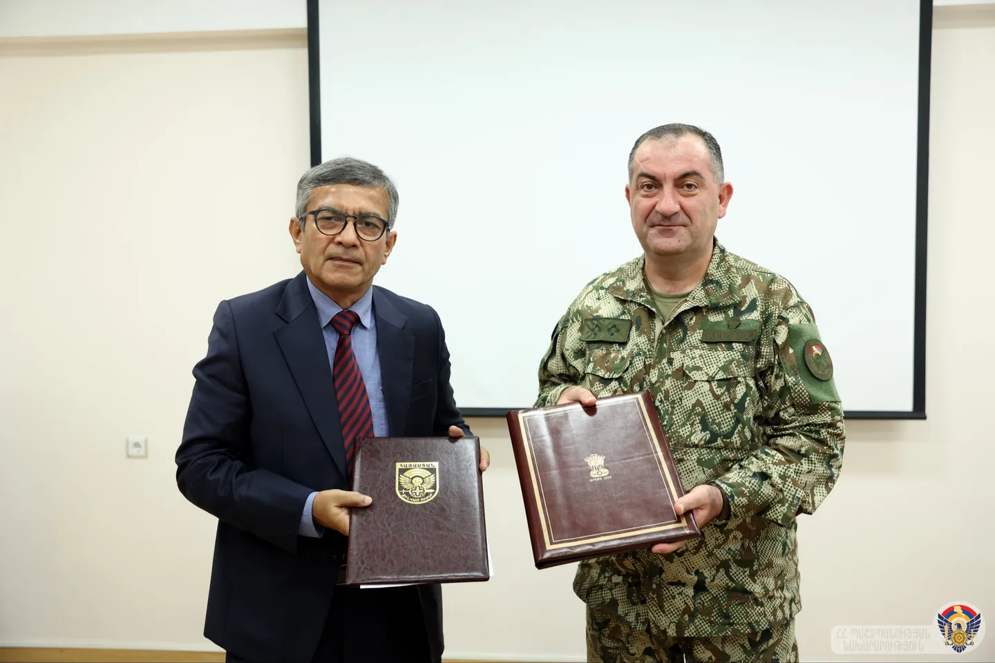 येरेवान में भारत-आर्मेनिया रक्षा सहयोग पर चर्चा