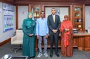 RW Xamza oo Qaabilay Ardaygii Kaalinta Koowaad ka Galay Imtixaanka Qaranka iyo Hooyadii