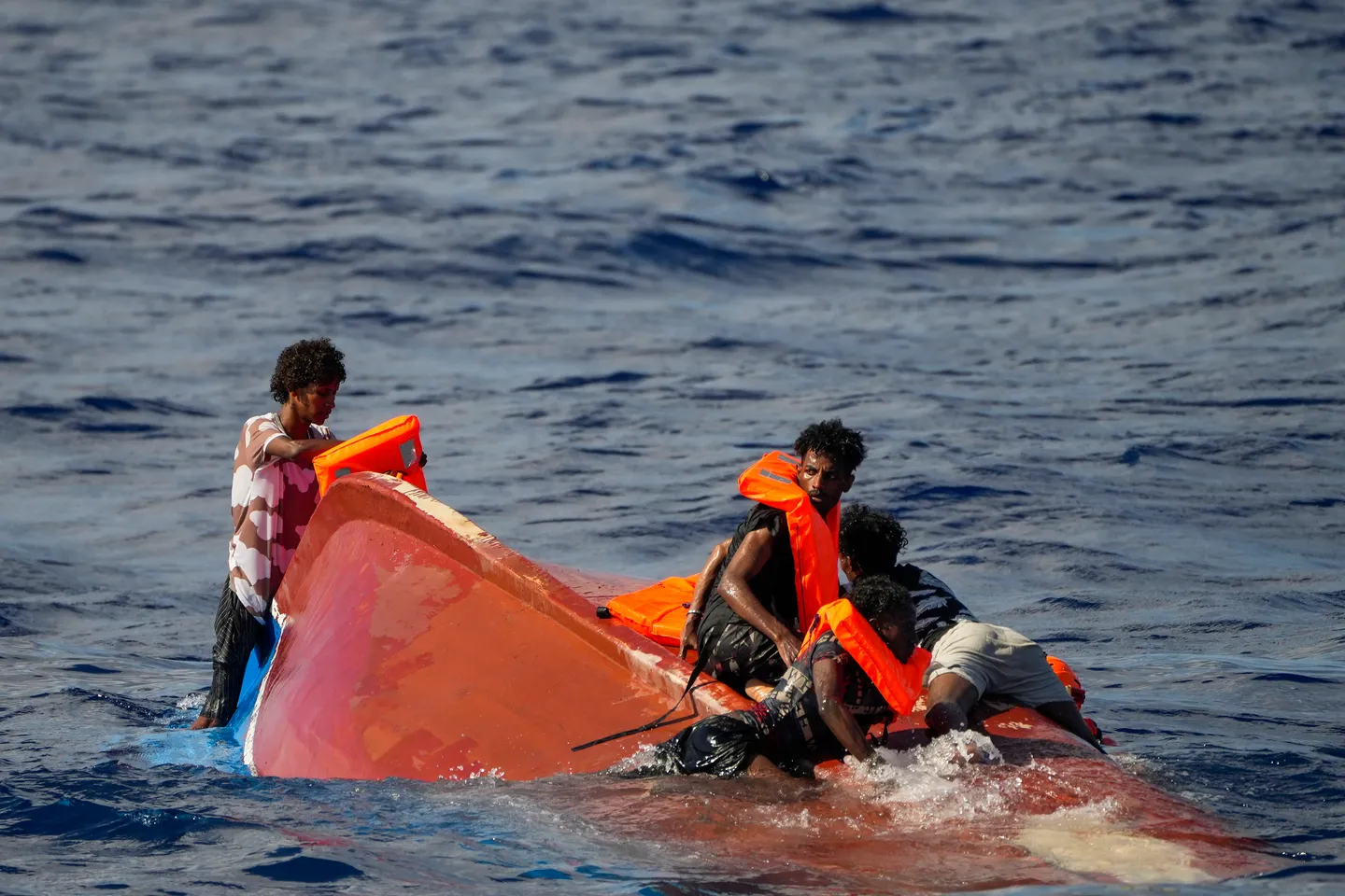 Hilfsorganisationen melden tote Flüchtlinge im Mittelmeer