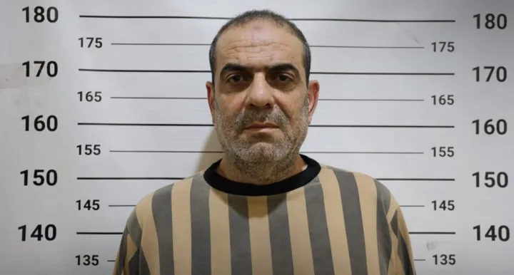 الأمن السوري يوقف ضابطاً سابقاً فرّ من النمسا بعد إدانته بتعذيب معتقلين