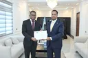 Soomaaliya oo Nuqullada Waraaqaha Aqoonsiga Danjirenimo ka Guddoontay Afar Safiir oo Cusub