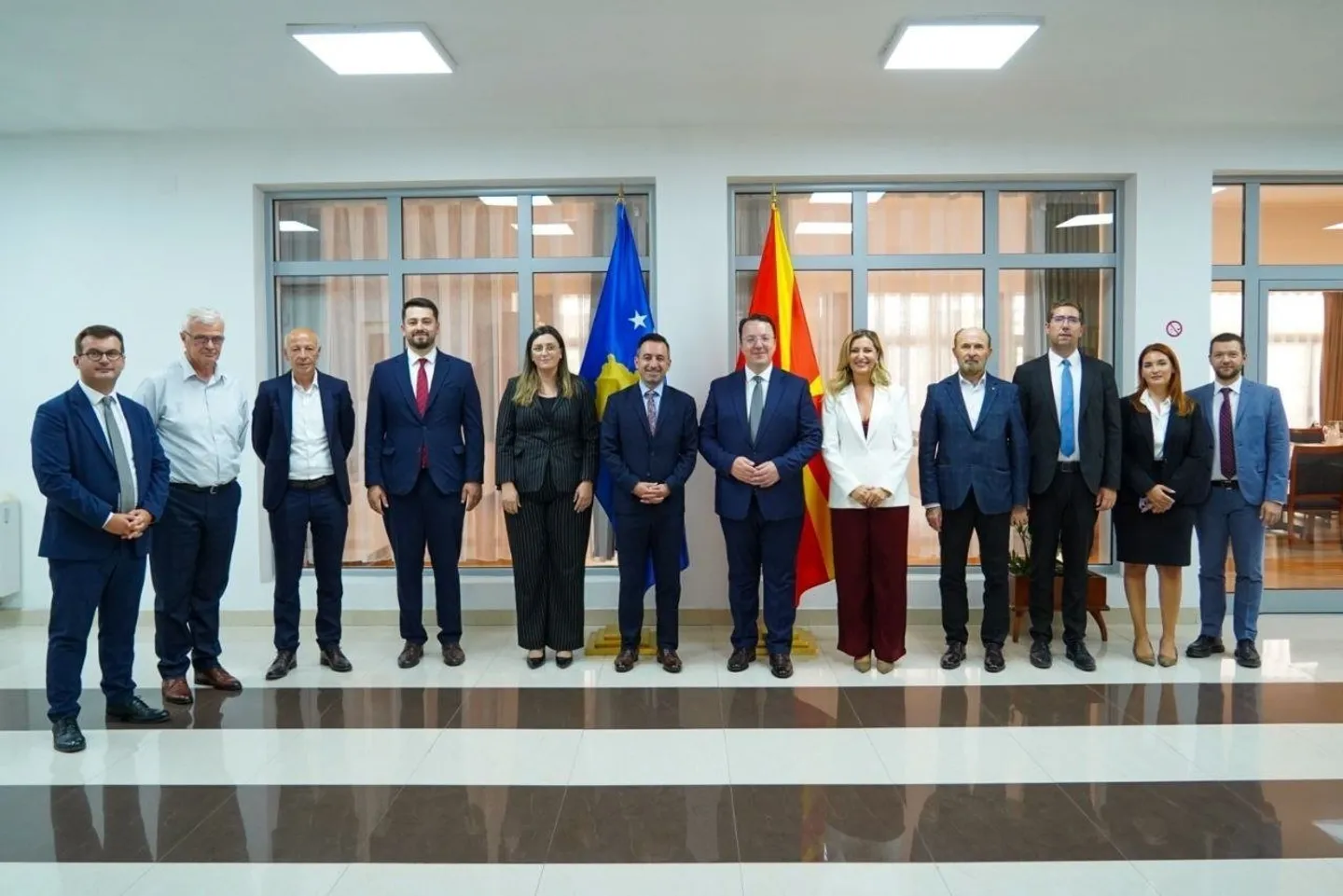 Maqedonia e Veriut dhe Kosova synojnë forcimin e lidhjeve ekonomike dhe të transportit