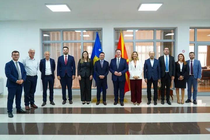 Maqedonia e Veriut dhe Kosova synojnë forcimin e lidhjeve ekonomike dhe të transportit