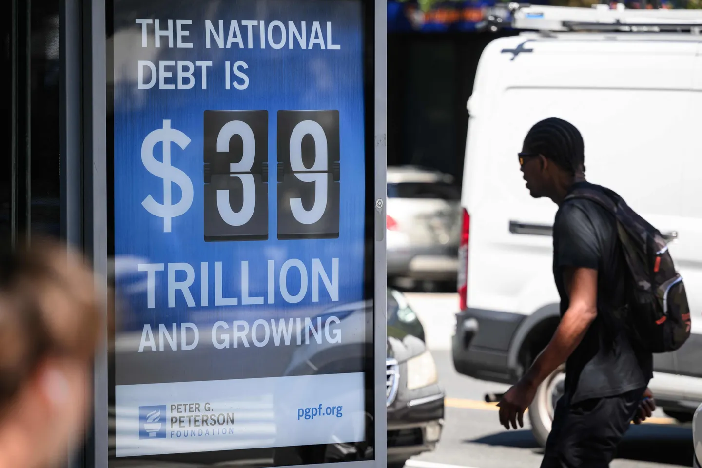 Selloff resumes despite US Treasury's effort to buy back its own bonds