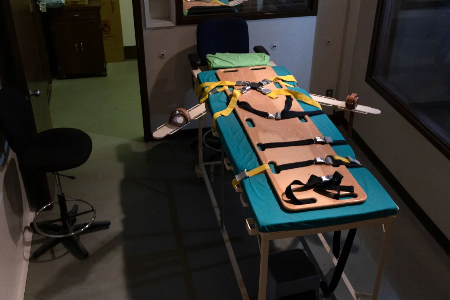 Vietnam moves to end death penalty for six offences