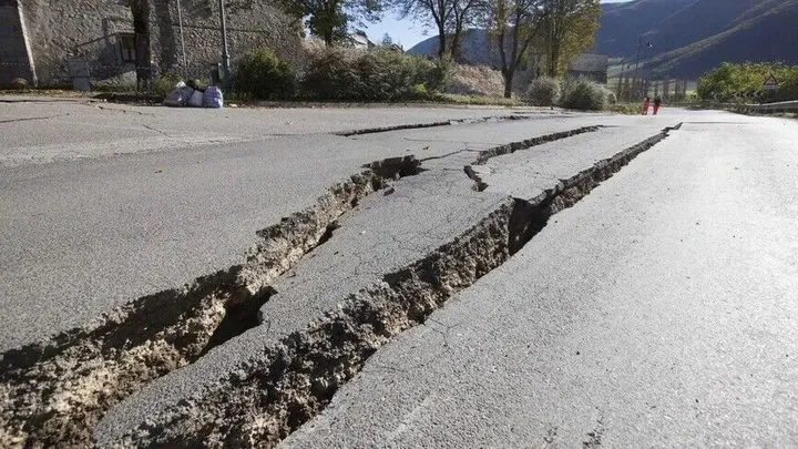 Strong 6.7-magnitude earthquake strikes southern Peru, triggers nationwide alert