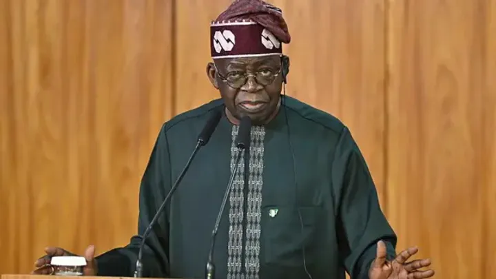 Kira a mayar da tallafin fetur jahilci ne kan yadda ake tafiyar da tattalin arziki - Tinubu