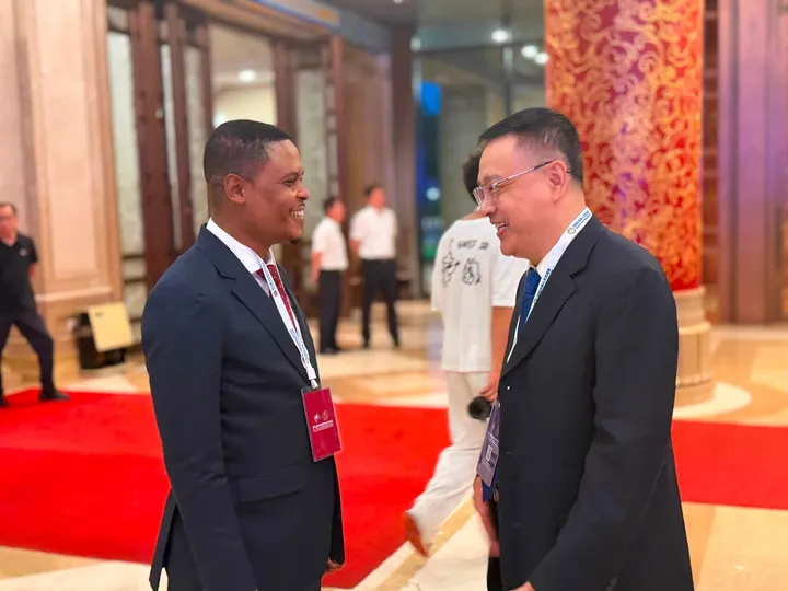 Wasiirka Warfaafinta JFS oo Beijing Kaga Qaybgalaya Madasha Warbaahinta Shiinaha iyo Afrika