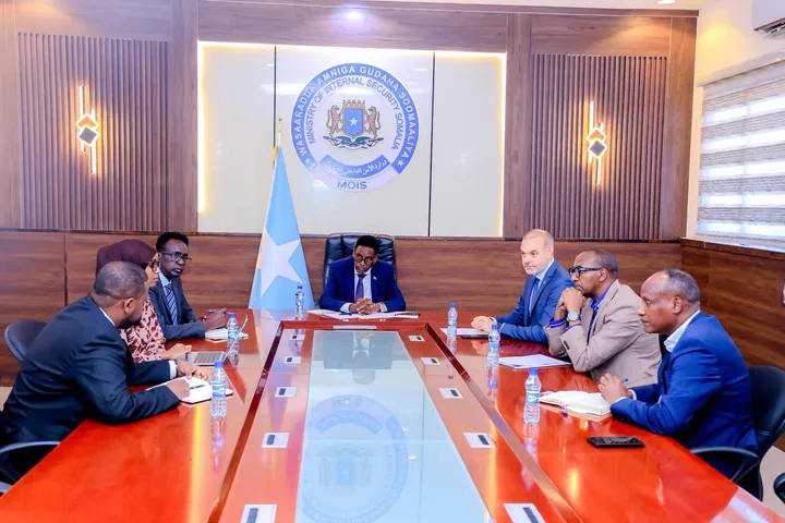Wasiirka Amniga Dowladda Federalka Soomaaliya oo kulan la yeeshay Wakiilka cusub ee UNDP Soomaaliya