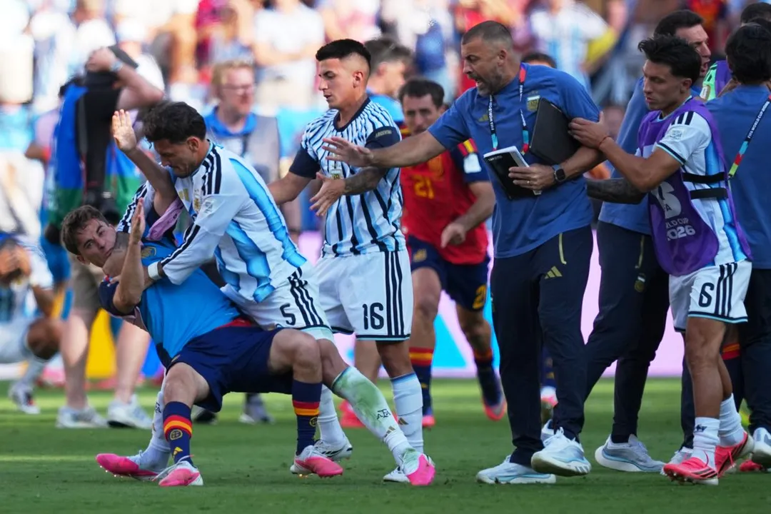 Nach WM-Finale: Argentiniens Paredes zehn Spiele gesperrt