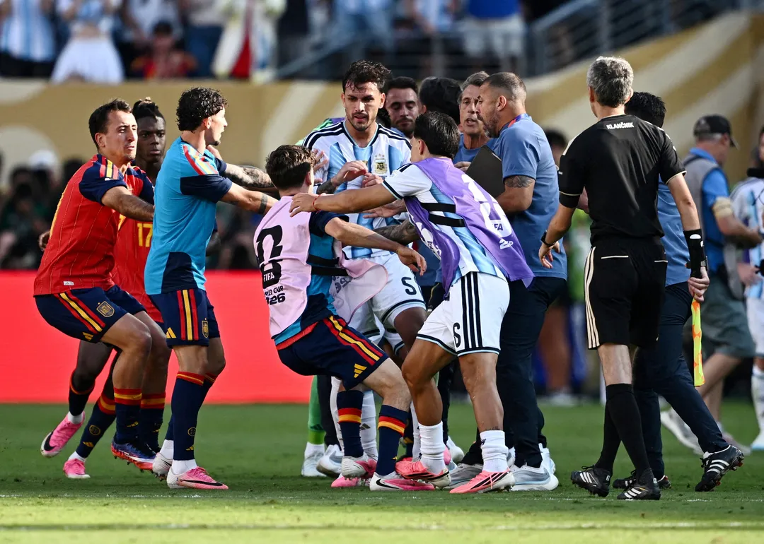 FIFA yawaadhibu wachezaji wa Argentina, yaitoza faini shirikisho kwa matukio ya Kombe la Dunia