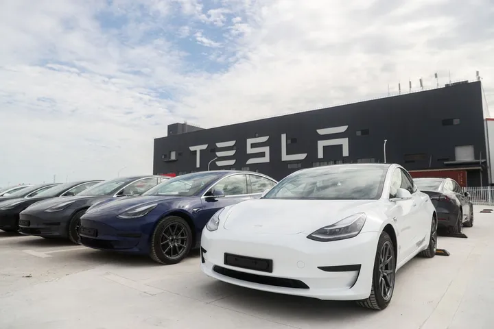 Tesla ruft fast drei Millionen Autos in China zurück