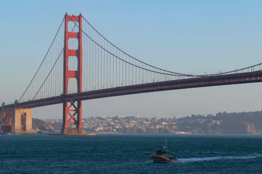 Protestuesit propalestinezë dënohen me 30 ditë burg për bllokimin e urës Golden Gate