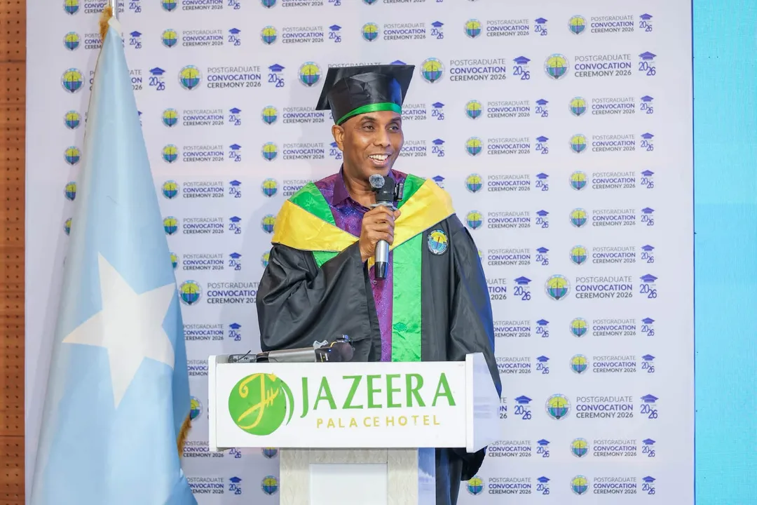 RW Xamze oo Arday Qalin-jabisay ugu Baaqay inay Aqoontooda uga Faa’iideeyaan Horumarka Qaranka