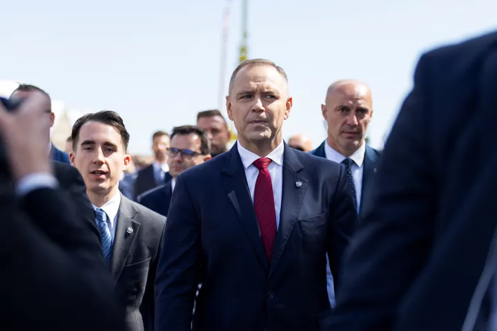 Prezydent skierował „lex szarlatan” do TK. Raport Res Futura: w sieci trwa spór