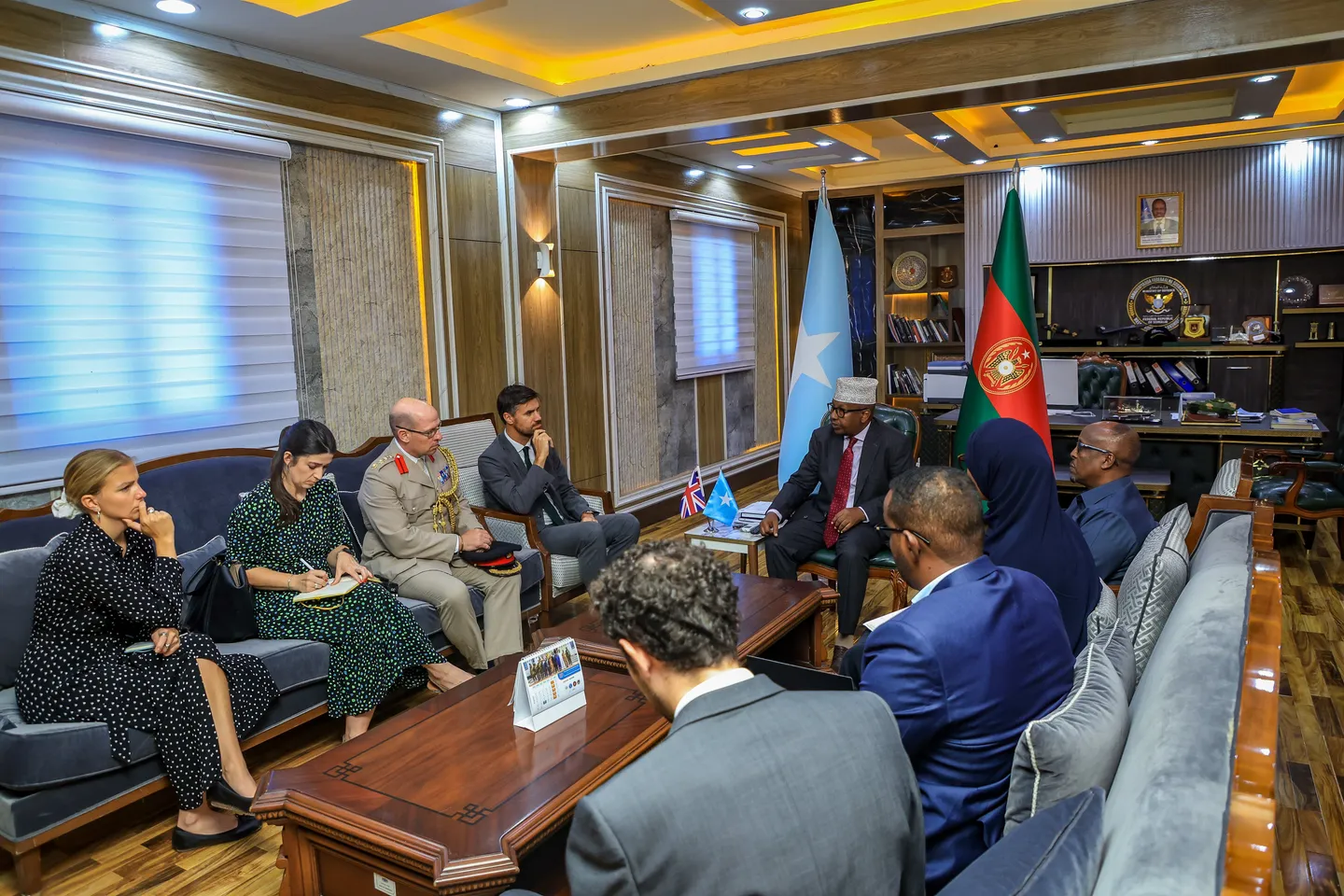 Soomaaliya iyo UK oo Ka Wada Hadlay Iskaashiga Difaaca iyo Dadaallada La-dagaallanka Argagixisada