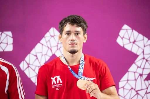 Shqipëria me medalje të parë në Lojërat Mesdhetare "Taranto 2026": Zeneli me medalje bronz në mundje