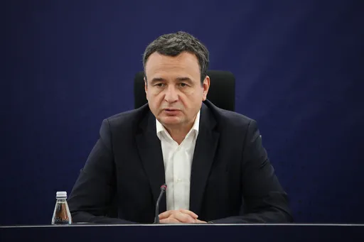 Kurti: Mbetjet mortore të 23 personave në Zubin Potok përkojnë me "Grupin e Intelektualëve"