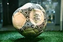 An sayar da ƙwallon da Maradona ya ci Ingila da hannu a kan $3.35M