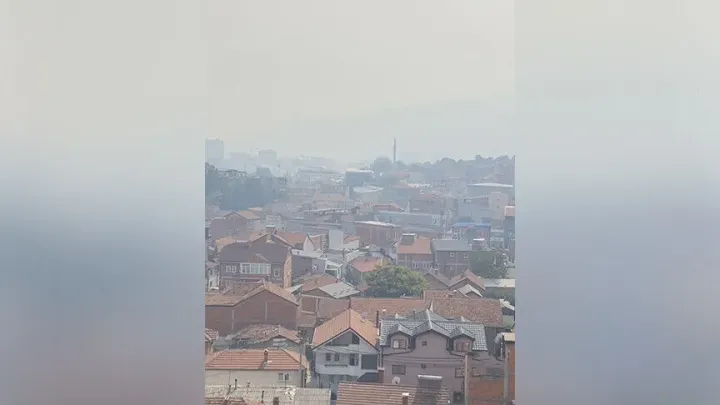 Ndotje e shtuar e ajrit në Shkup për shkak të tymit nga zjarret