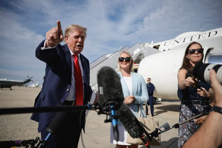Trump: Irani po "shembet plotësisht"