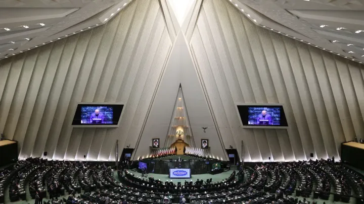 معاون حقوقی رئیس‌جمهور ایران: طرح مقابله با نفوذ، مغایر با قانون اساسی و حقوق شهروندی است