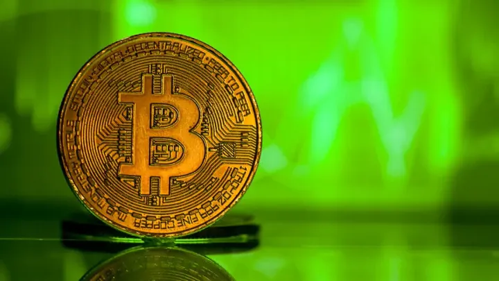 Bitcoin porastao iznad 80.000 dolara prvi put od maja