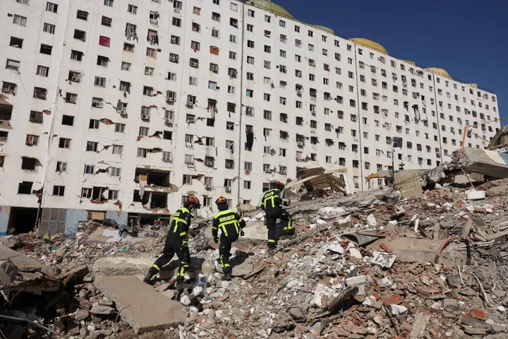 Venezuela earthquake death toll rises to over 6,500 as reconstruction efforts advance
