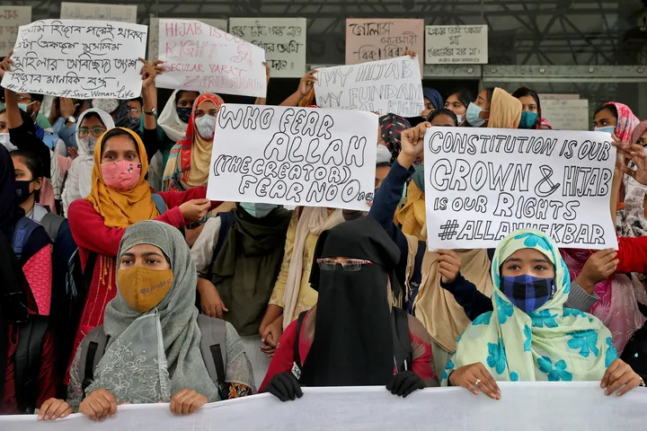 “हिजाब इस्लाम का अनिवार्य हिस्सा नहीं”: इलाहाबाद हाई कोर्ट ने छात्रा की याचिका खारिज की