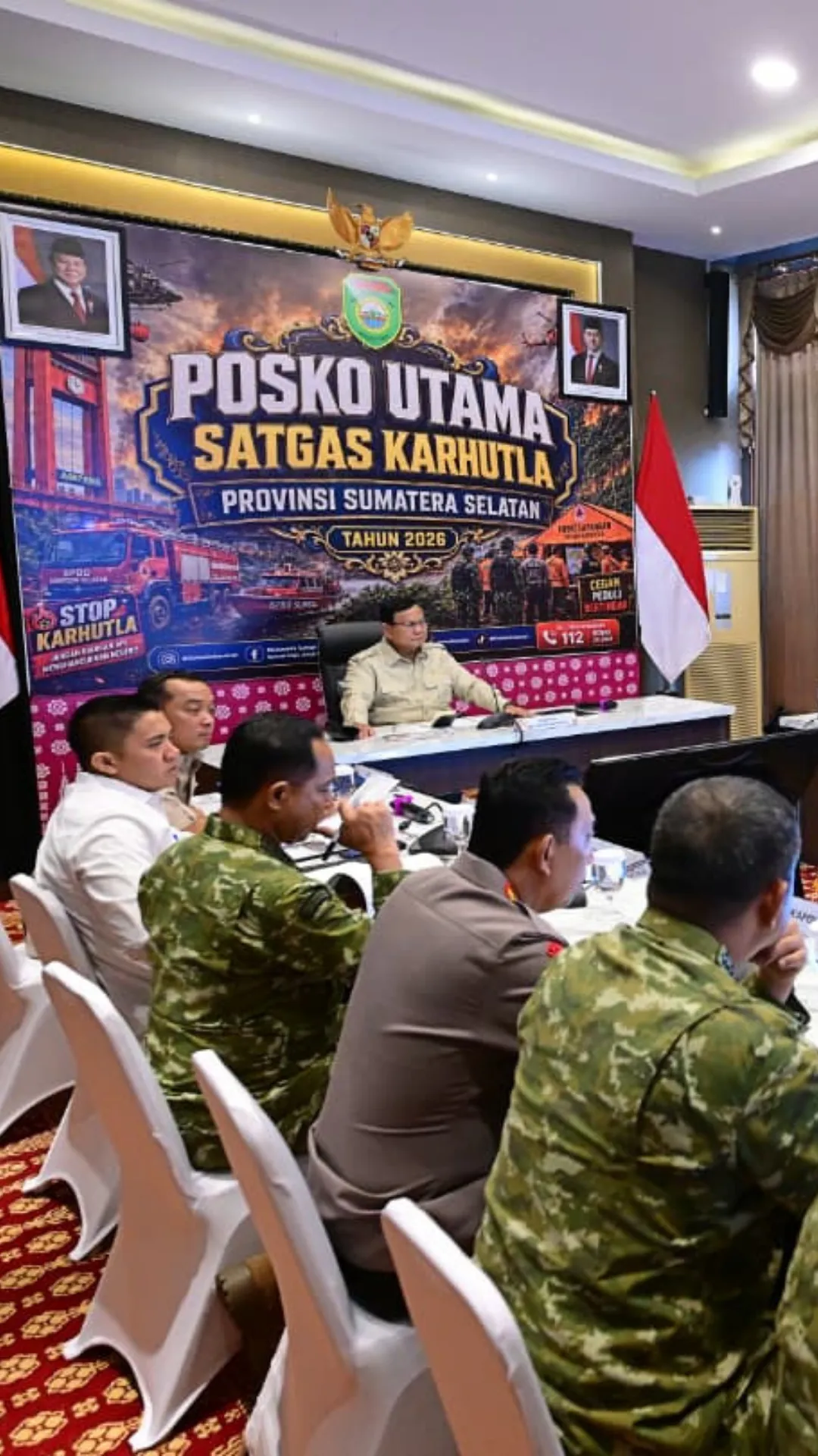 Kunjungi Sumatera, Presiden Prabowo pastikan penanganan karhutla berjalan tuntas
