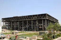 رئیس صداوسیما ایران از هدف قرار گرفتن بیش از ۵۰ مرکز این سازمان در جنگ اخیر خبر داد