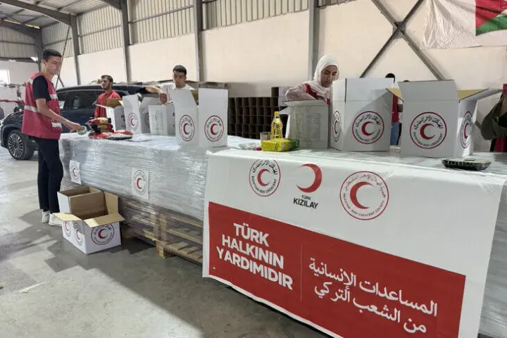 Gjysmëhëna e Kuqe Turke vazhdon ndihmën humanitare për Gazën