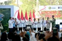 14 PLTS resmi diluncurkan di enam provinsi, investasi capai $62 miliar