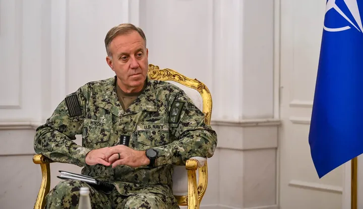 Admirali Wikoff: KFOR-i nuk e ka mandantin të përcaktojë nëse Ura e Ibrit duhet të hapet apo jo
