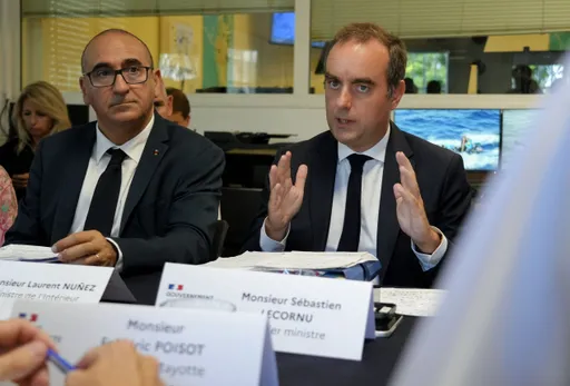 Mayotte: Lecornu reconnaît des retards persistants dans la reconstruction
