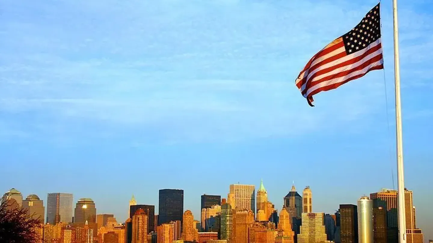 США поставили визовые собеседования на паузу